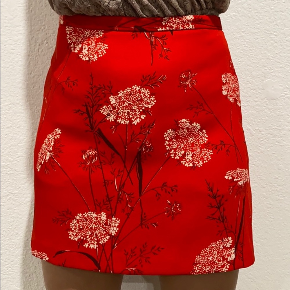 Wilfred Red Mini Skirt (Aritzia) Size US 4
